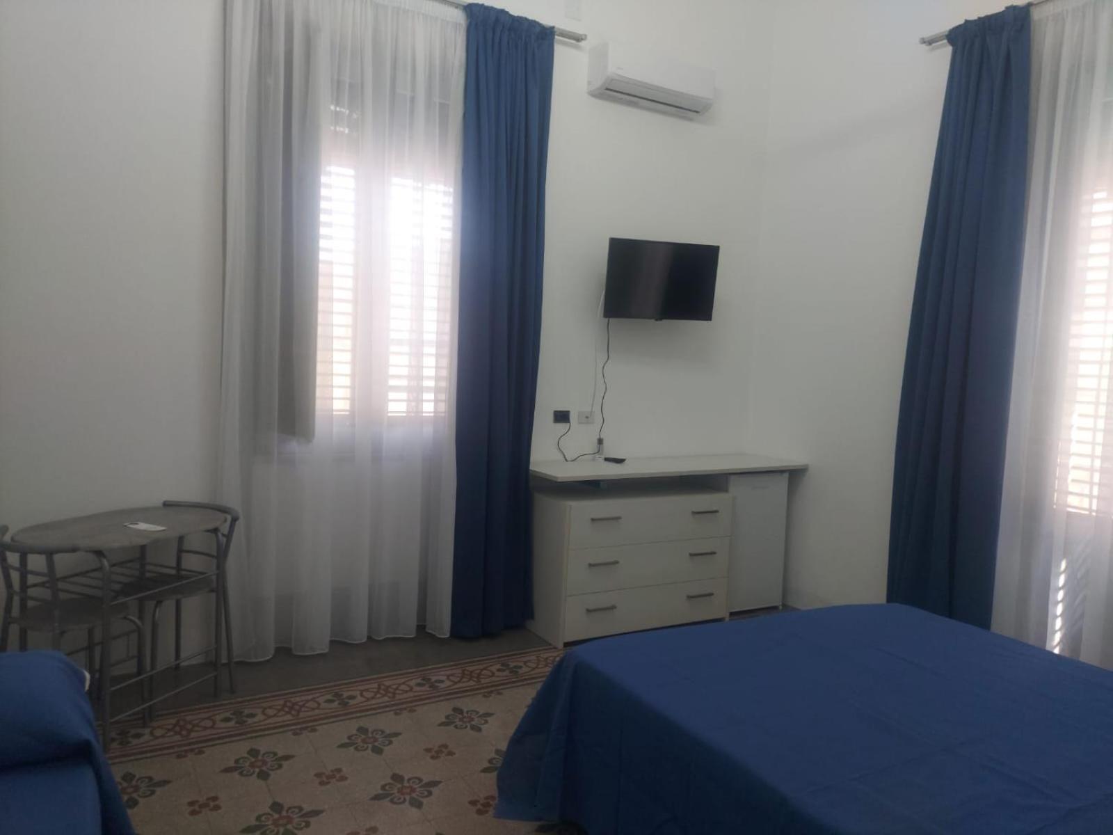 Guest House Lamphotel Militello Palermo Exterior foto