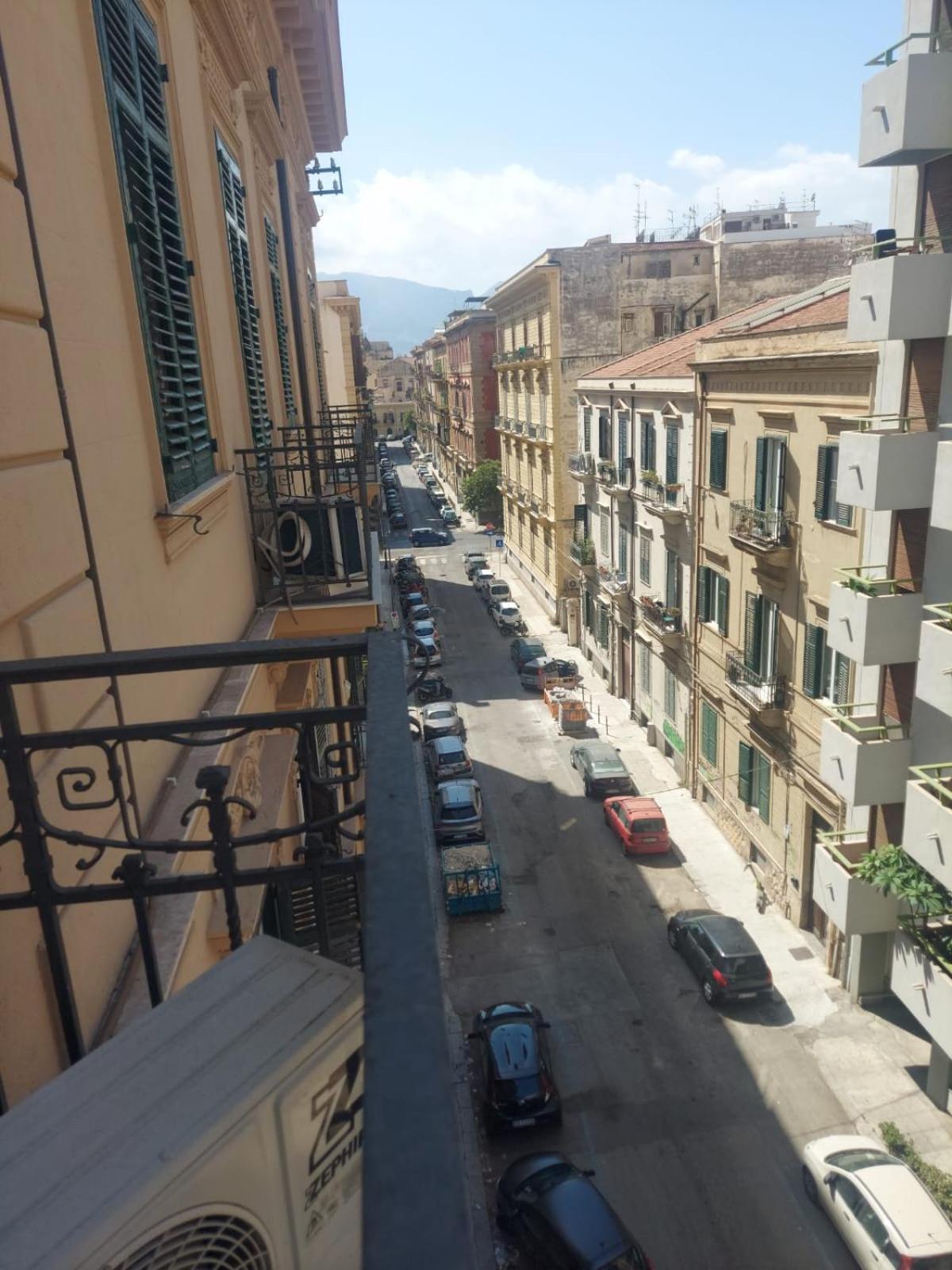 Guest House Lamphotel Militello Palermo Exterior foto